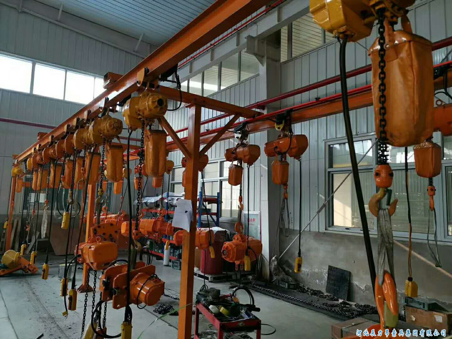 辰力起重葫蘆車間