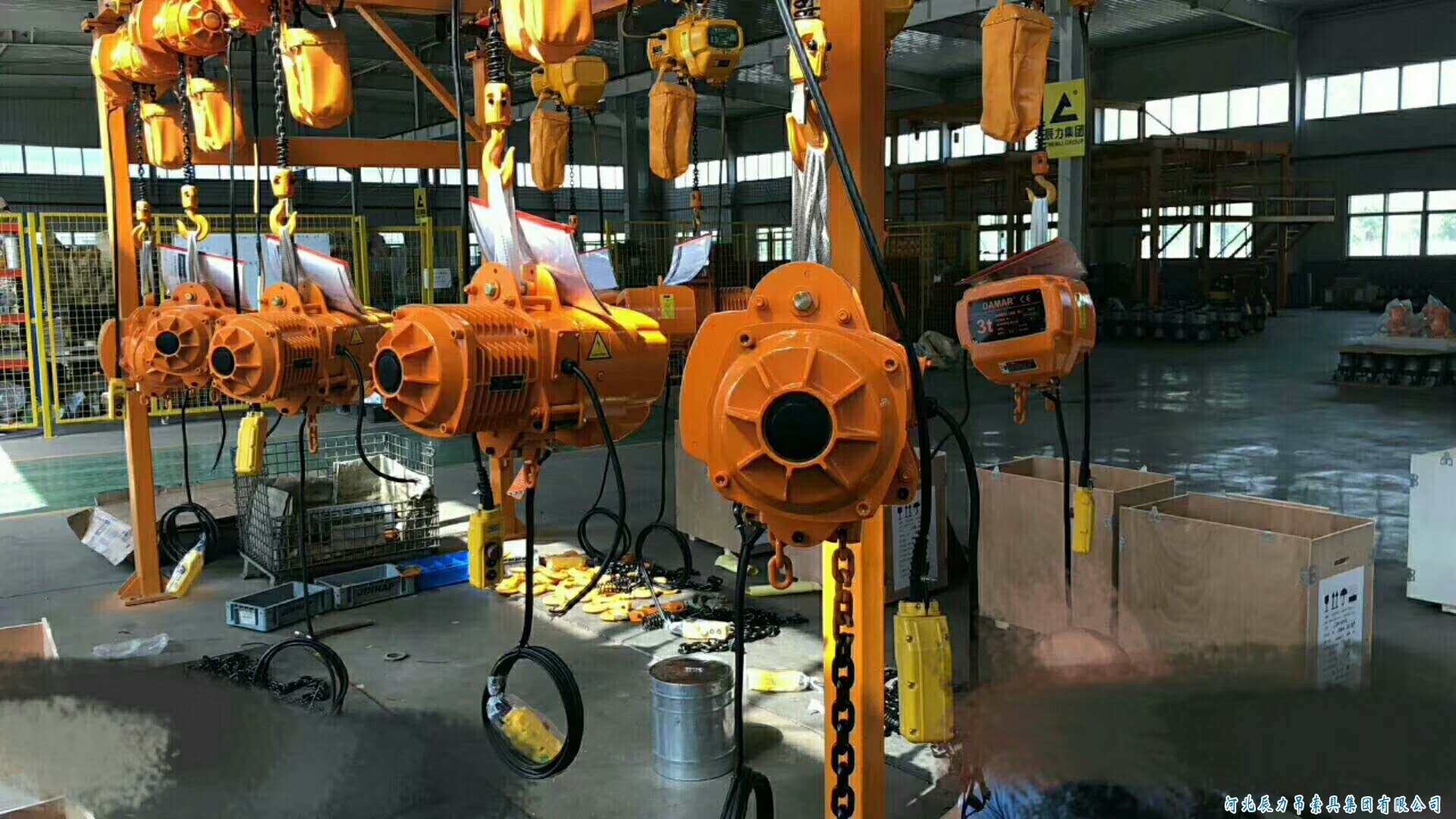 辰力起重葫蘆車間